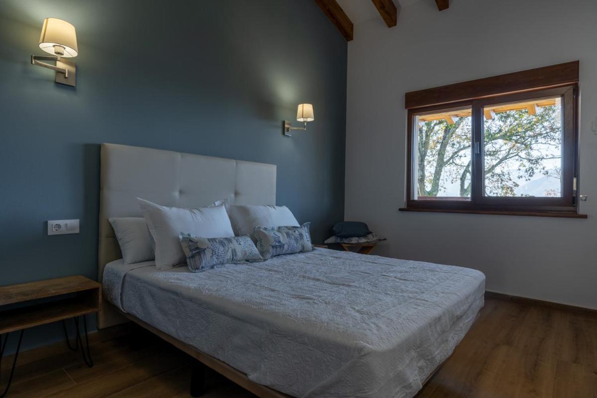 Apartamentos Montes Vindios Onís Eksteriør billede