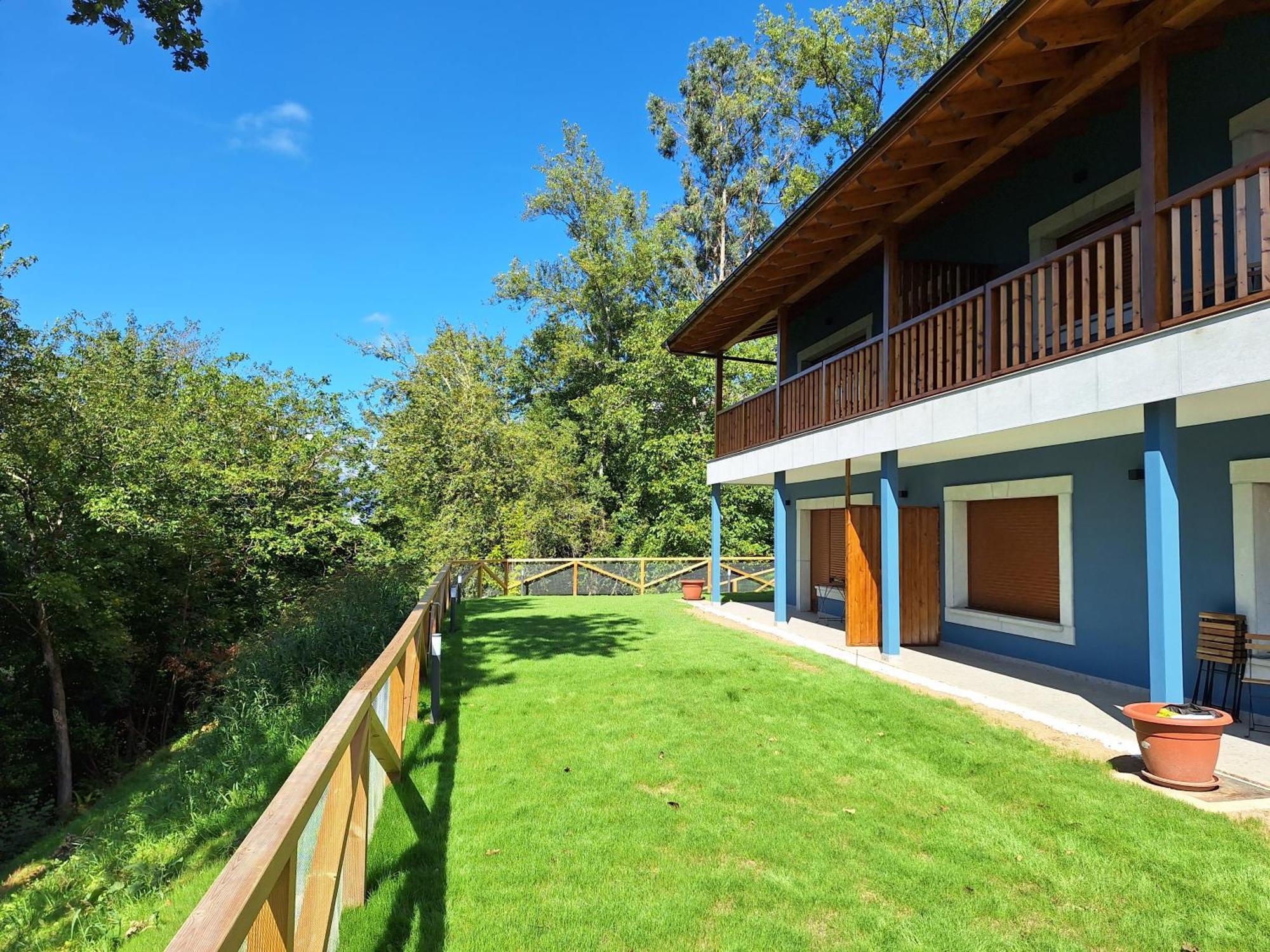 Apartamentos Montes Vindios Onís Eksteriør billede